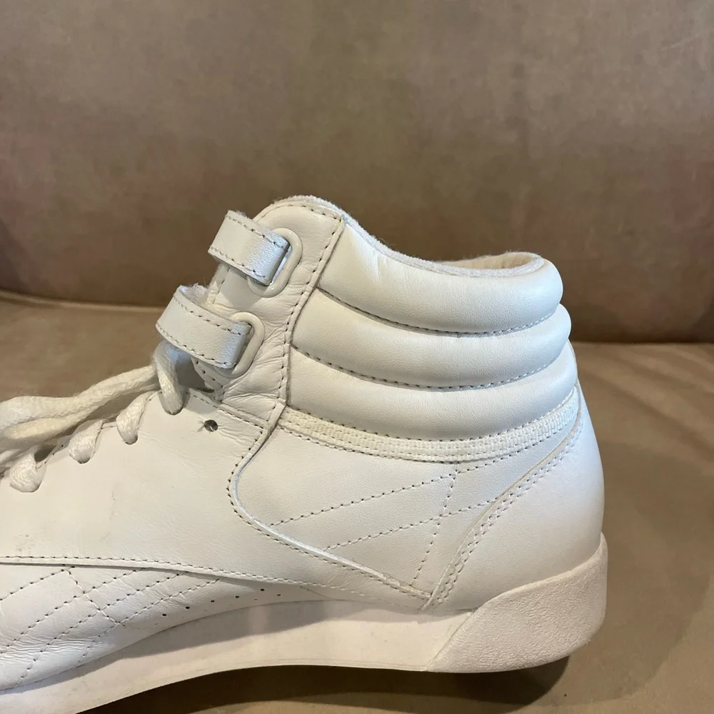 Reebok Lifestyle White Sneakers Freestyle Hi High Top stranger things - Picture 7 of 9